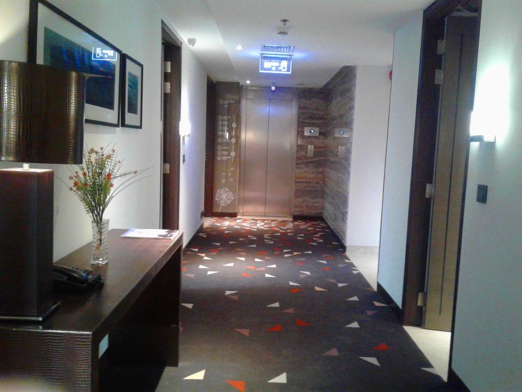 Hotel The Way Dhaka Extérieur photo